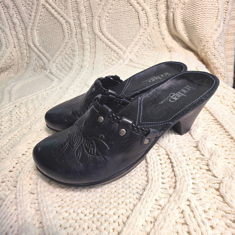 Indigo by Clarks Clogs‎ Black Floral Embossed Leather Women 6M Excellent